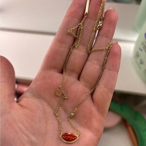 Kendra Scott lip necklace